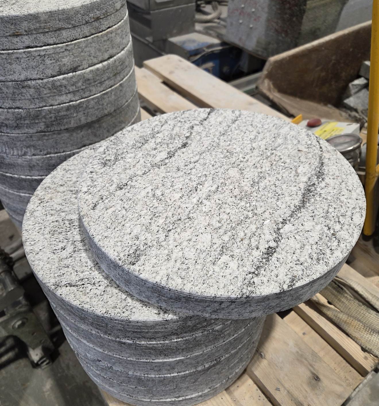 Hoppestein av Granitt, fra Evjen i Beiarn